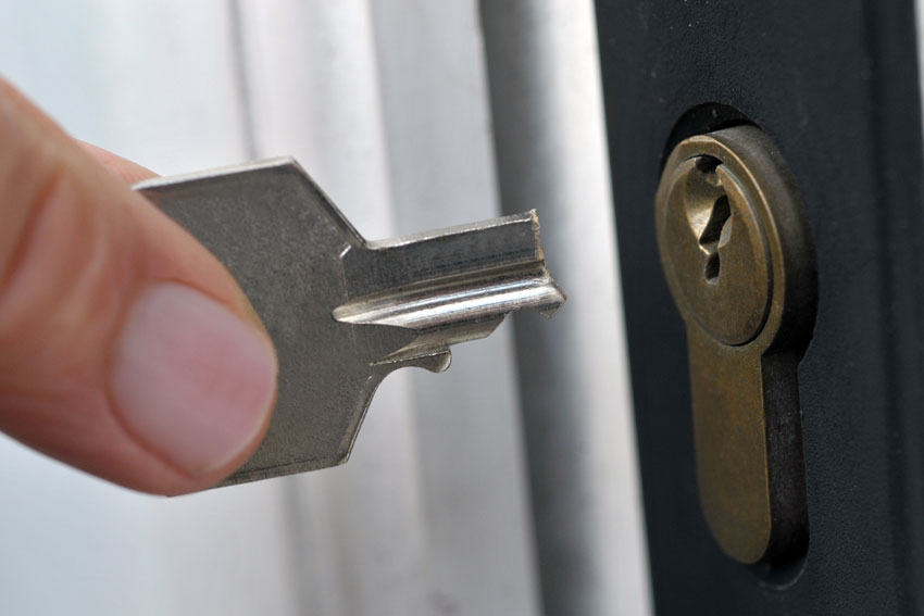 Estrare chiave spezzata nella serratura